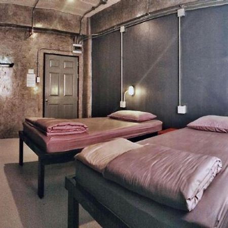 Vm1 Hostel Bangkok Bagian luar foto