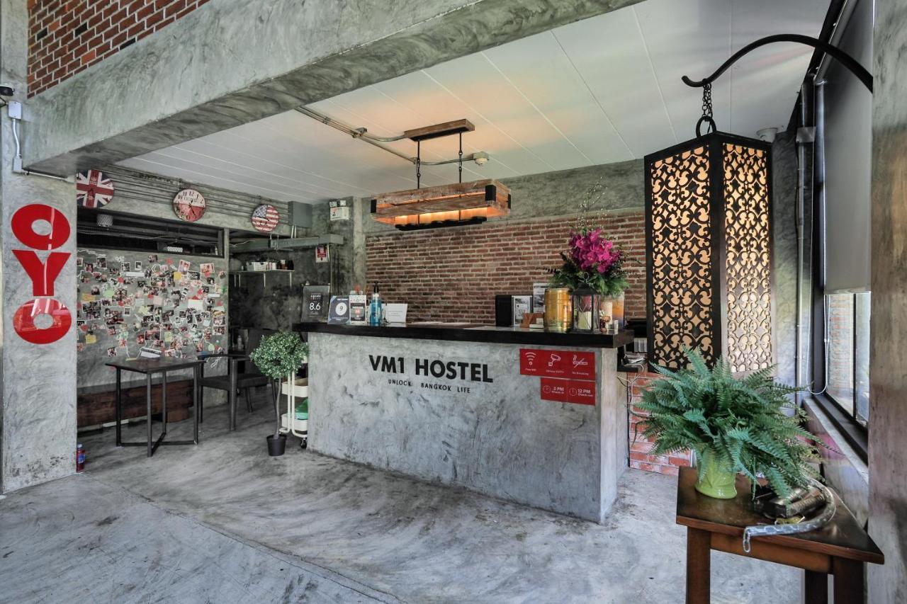 Vm1 Hostel Bangkok Bagian luar foto