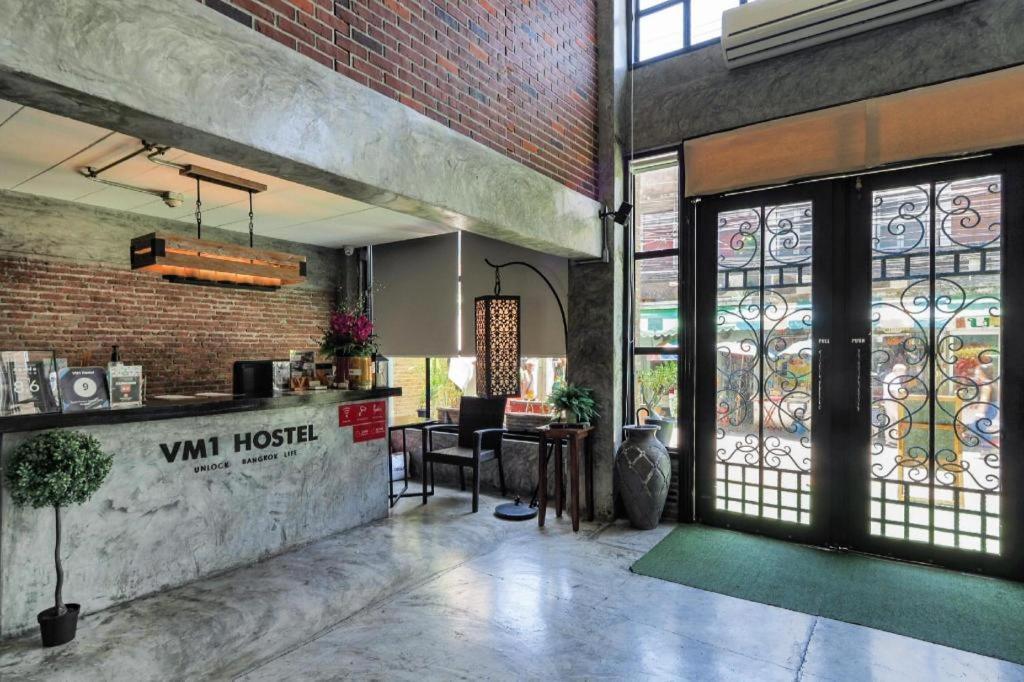 Vm1 Hostel Bangkok Bagian luar foto