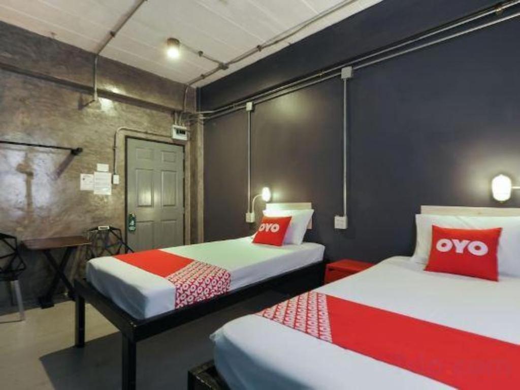 Vm1 Hostel Bangkok Bagian luar foto