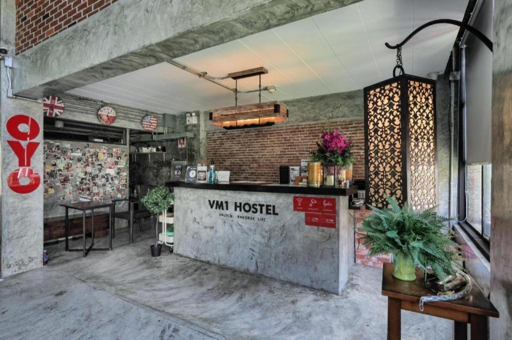 Vm1 Hostel Bangkok Bagian luar foto