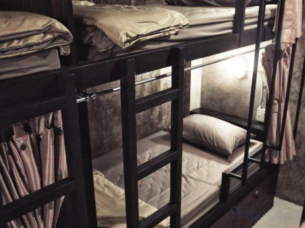 Vm1 Hostel Bangkok Bagian luar foto