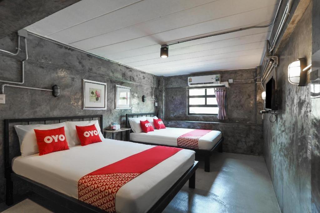 Vm1 Hostel Bangkok Bagian luar foto
